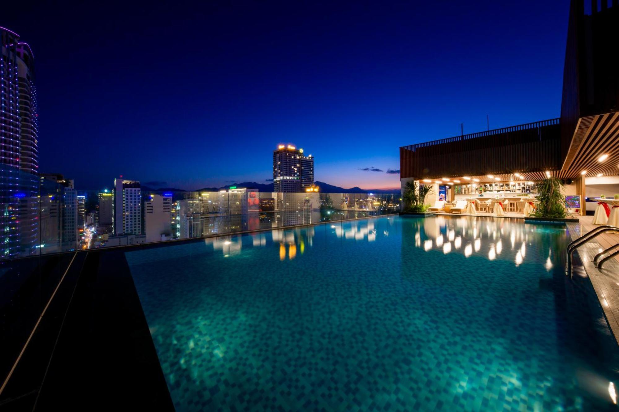 Gonsala Hotel На Транг Екстериор снимка