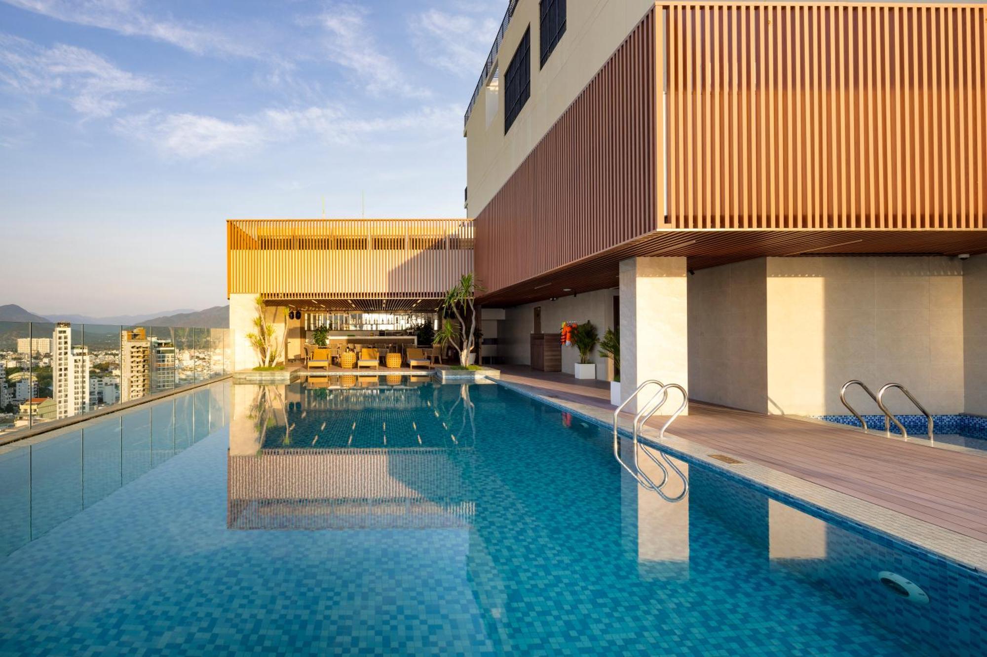 Gonsala Hotel На Транг Екстериор снимка