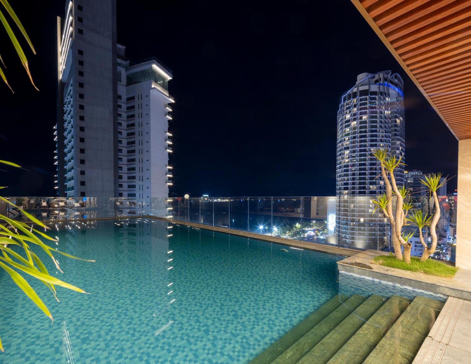 Gonsala Hotel На Транг Екстериор снимка