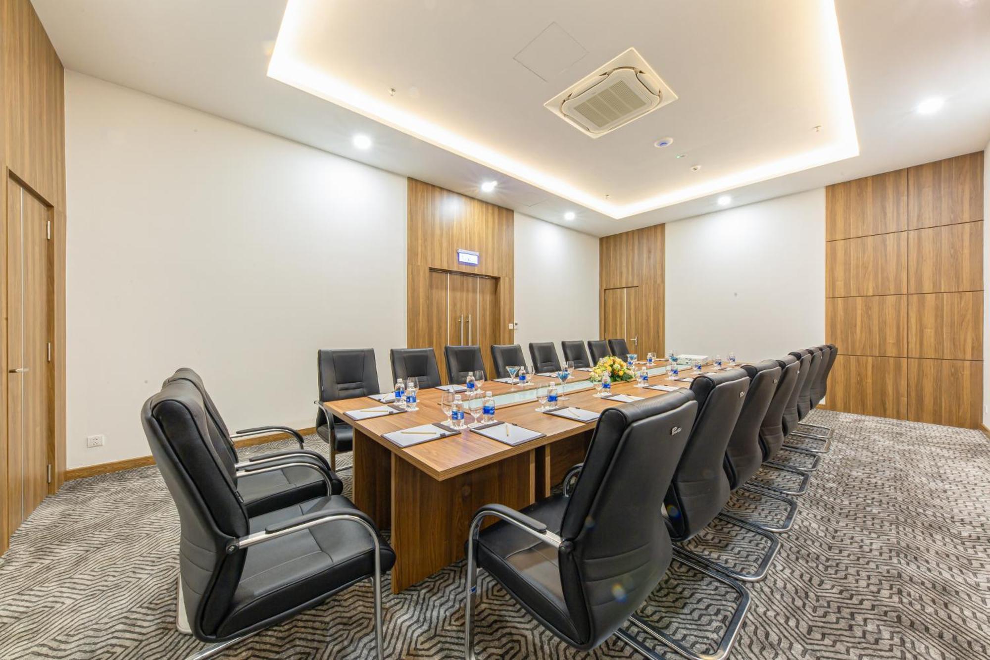 Gonsala Hotel На Транг Екстериор снимка